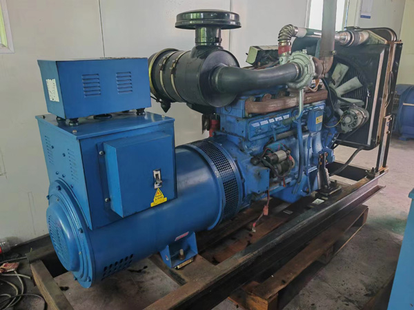 富锦100kW柴油发电机组使用多级机油有哪些优缺点？